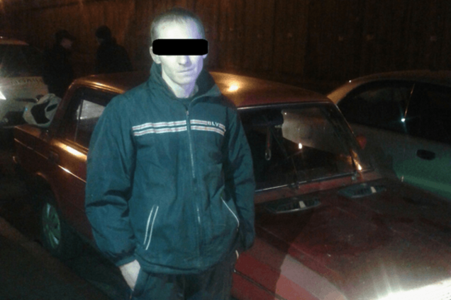 В Киеве пьяный водитель сбил и провез на капоте патрульного