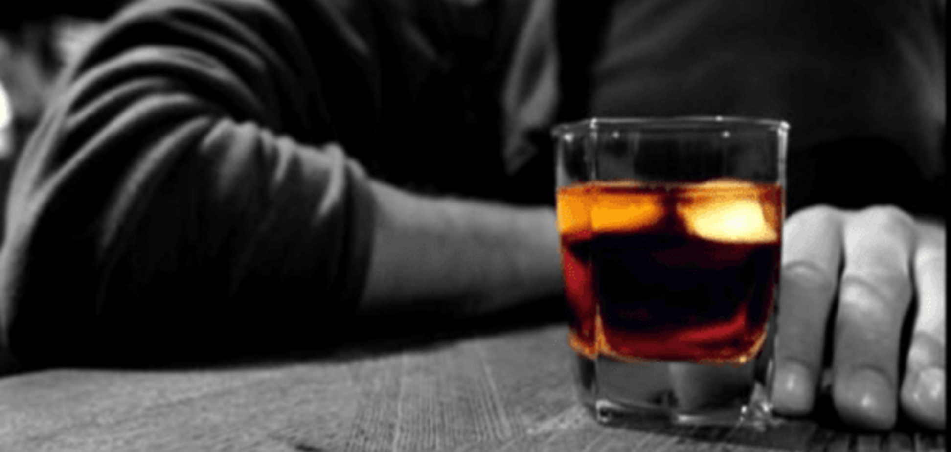Дорога горілка: нарколог розповів про наслідки подорожчання алкоголю