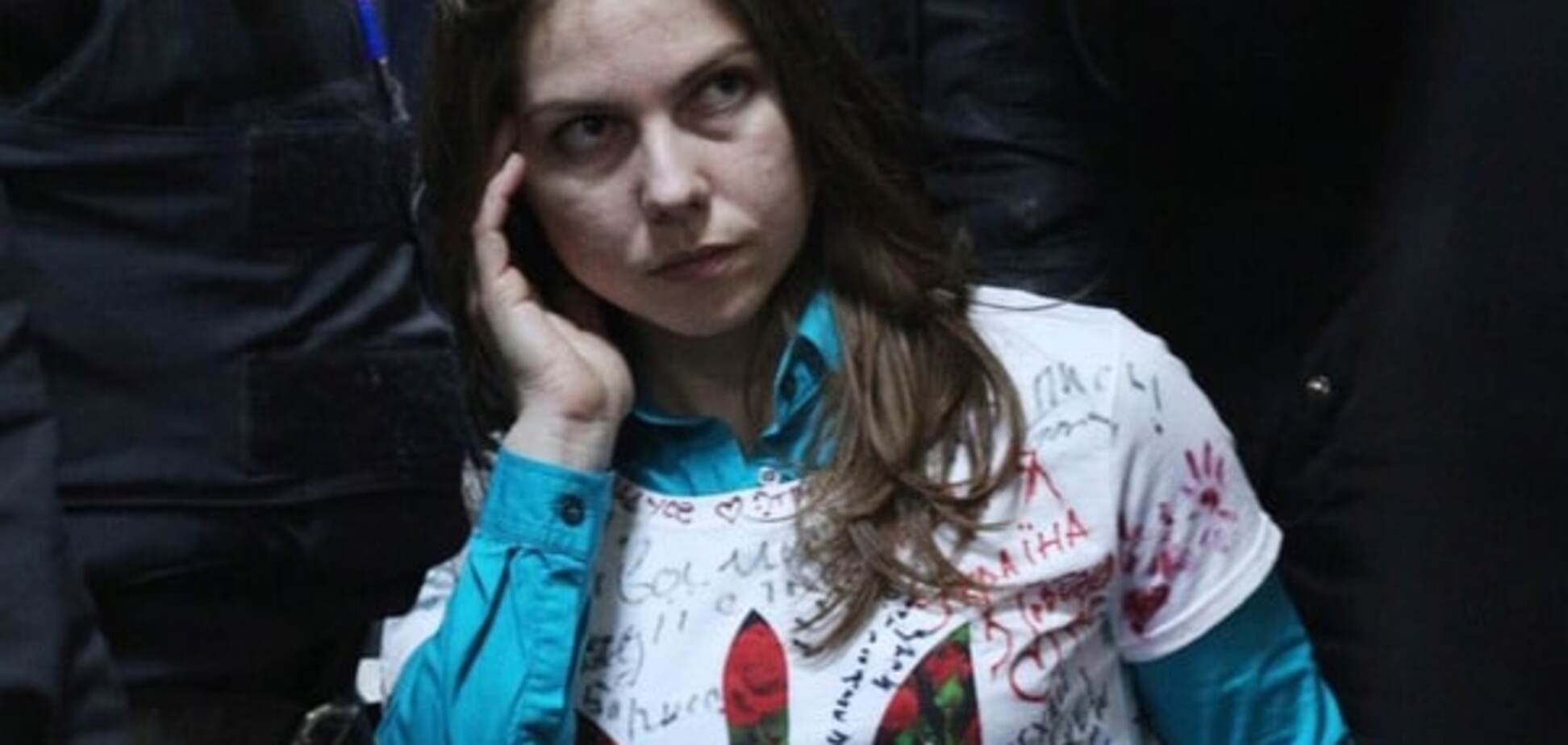 'Под СИЗО замечены шины': мать и сестру Савченко не пустили к заключенной летчице