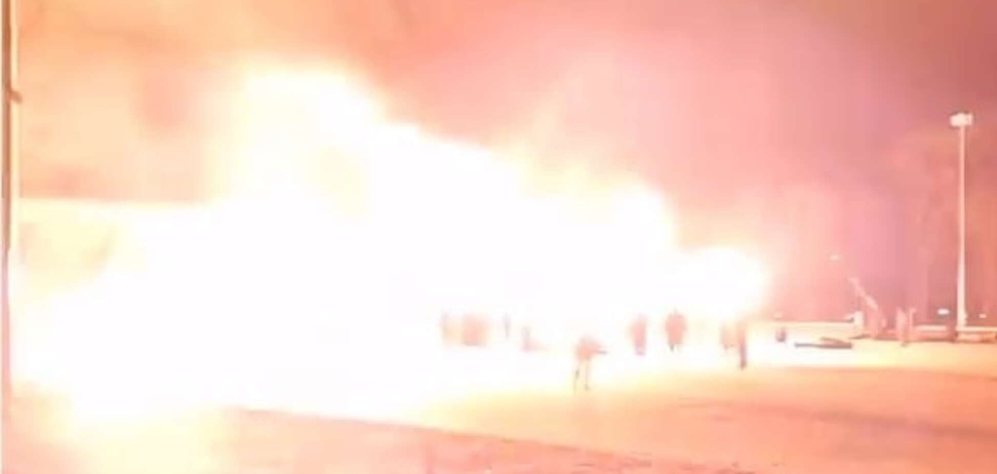 Терористи відкрили вогонь з артилерії біля стадіону 'Шахтар' у Донецьку: відеофакт