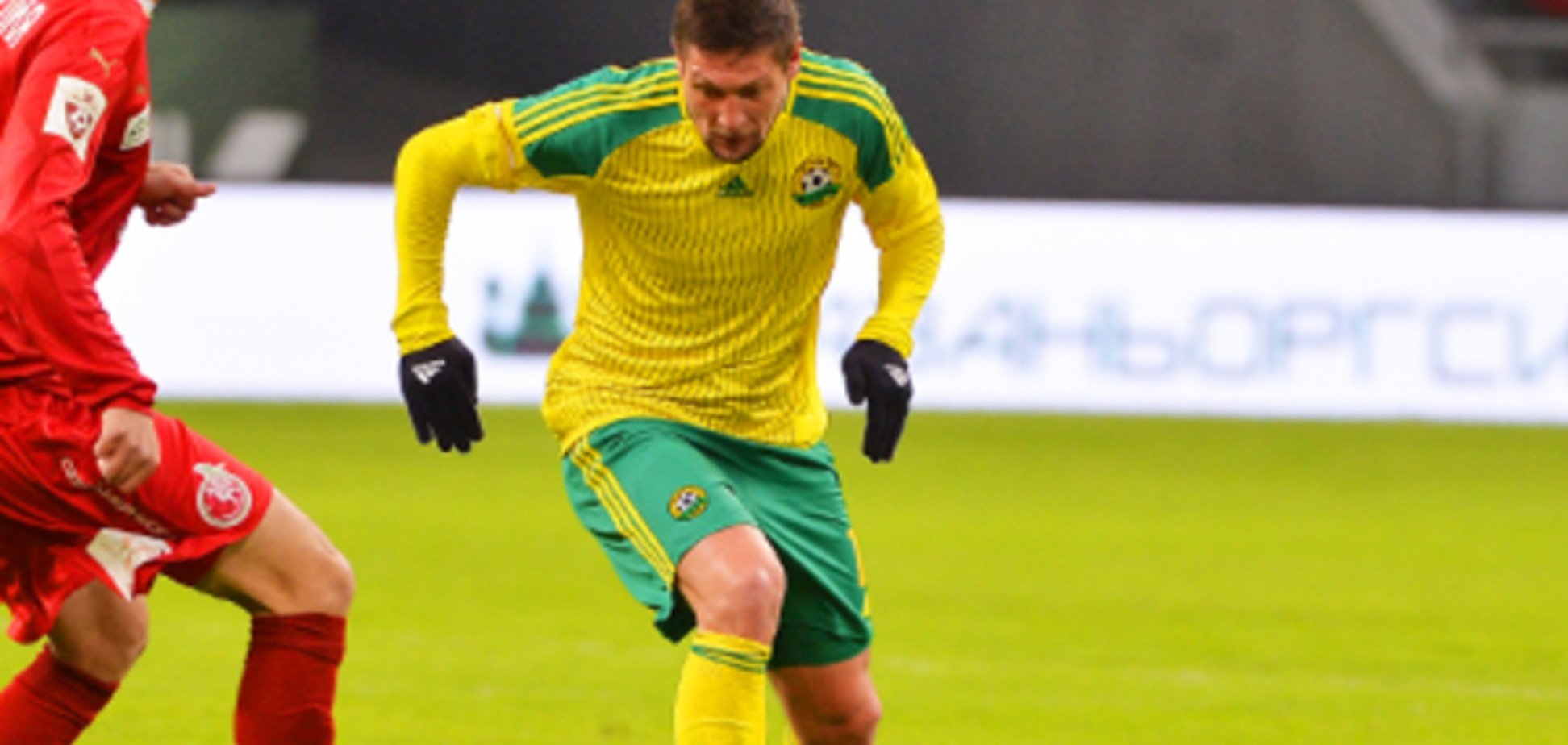 Форвард сборной Украины поиздевался над вратарем в чемпионате России: видео гола