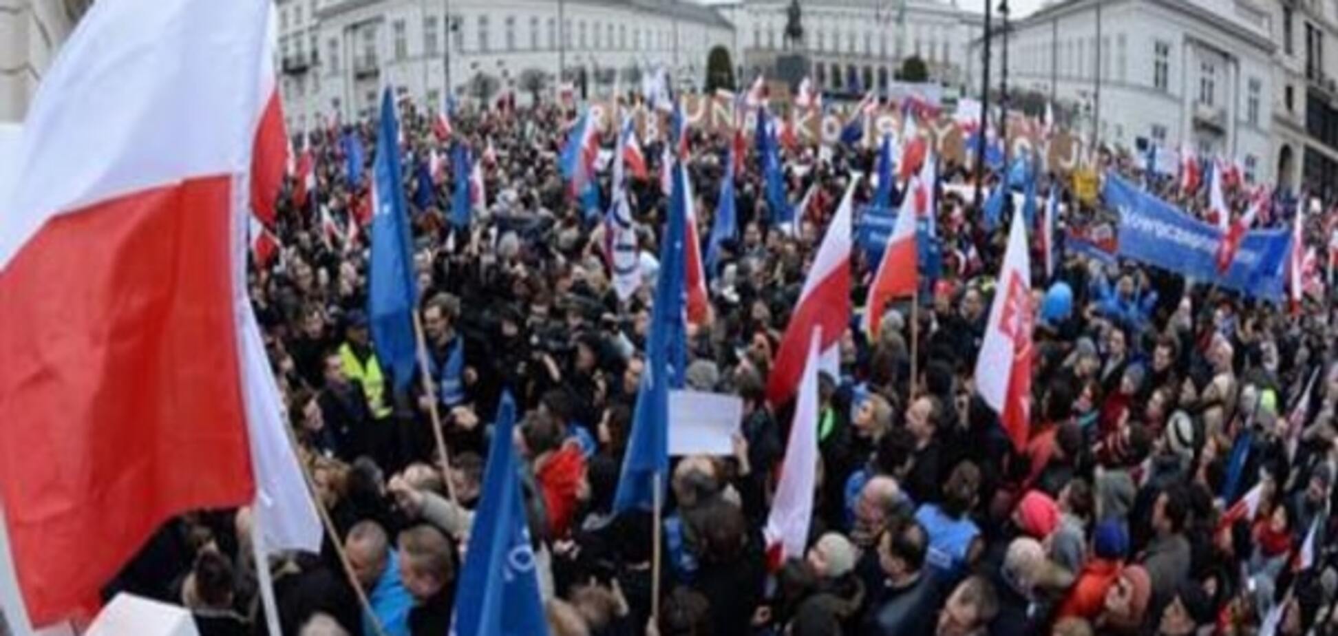 У Варшаві пройшла акція протесту проти реформи Конституційного суду Польщі
