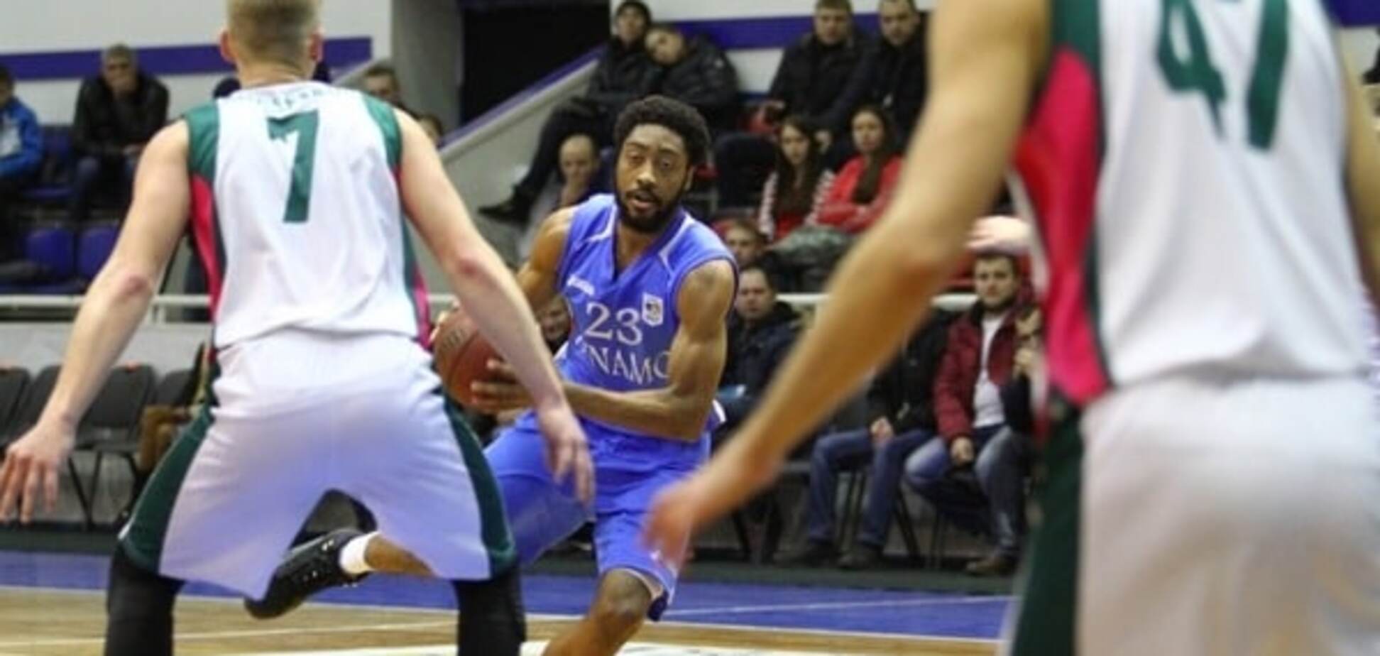 'Динамо' добыло волевую победу в Запорожье