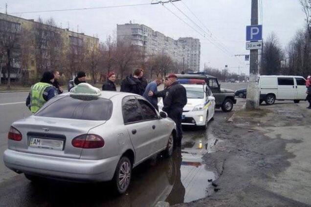 Перед законом все равны: в Житомире патрульные остановили пьяного копа из Киева