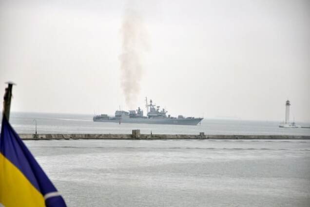 'Гетьман Сагайдачний' повернувся до Одеси з українсько-турецьких навчань: фоторепортаж