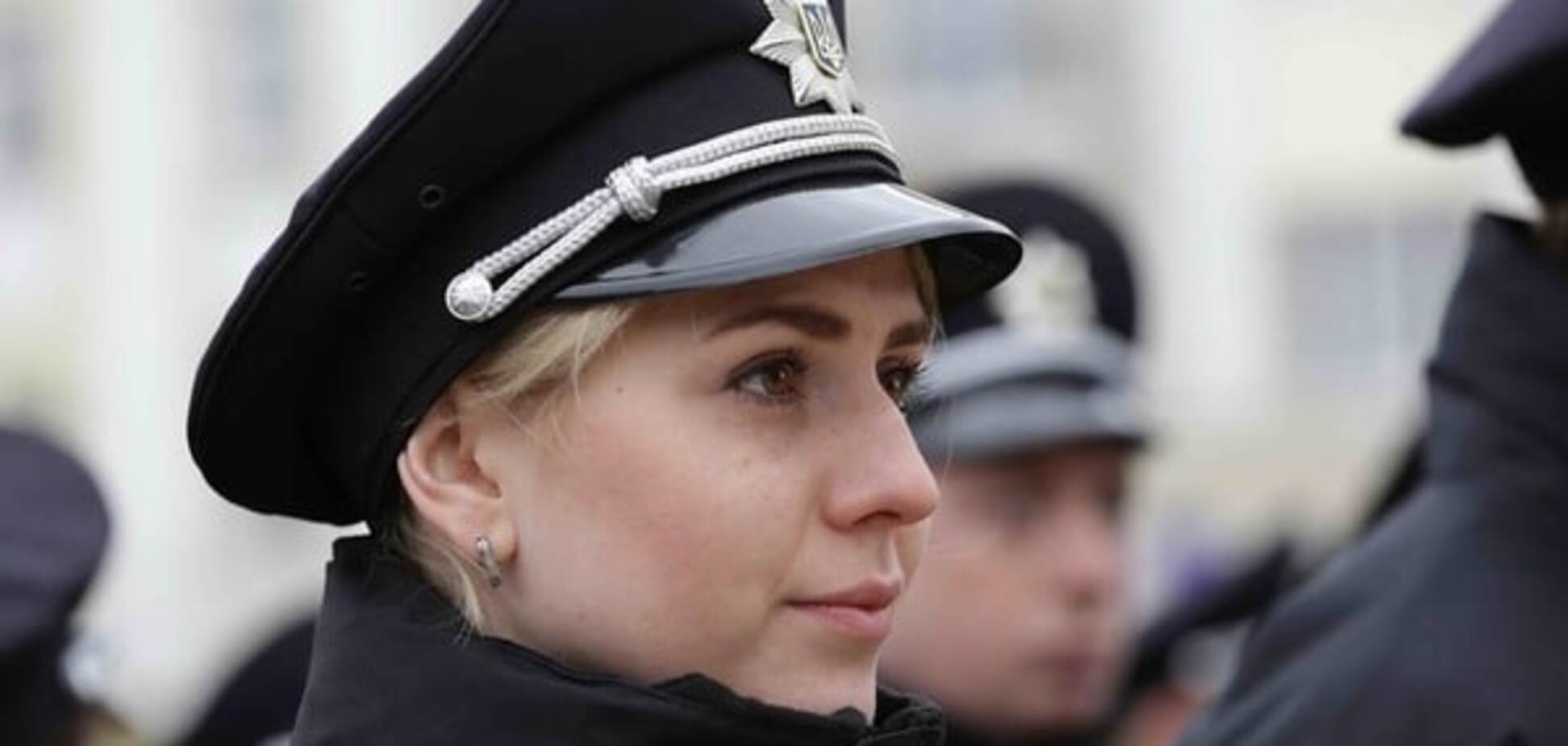 Каждый четвертый - девушка: в Тернополе состоялась присяга полицейских