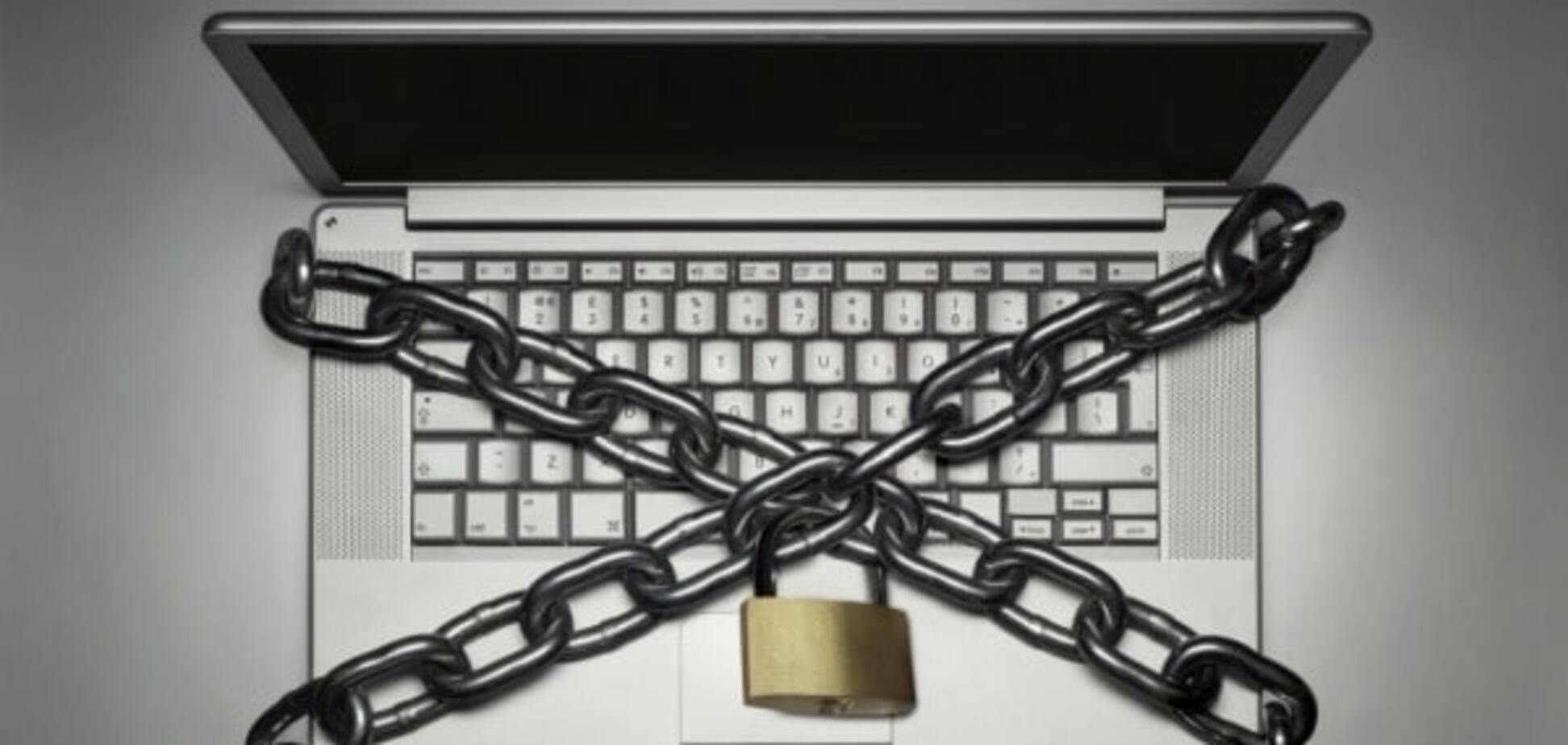 За вами следят: пользователей Интернет напугали назойливыми баннерами