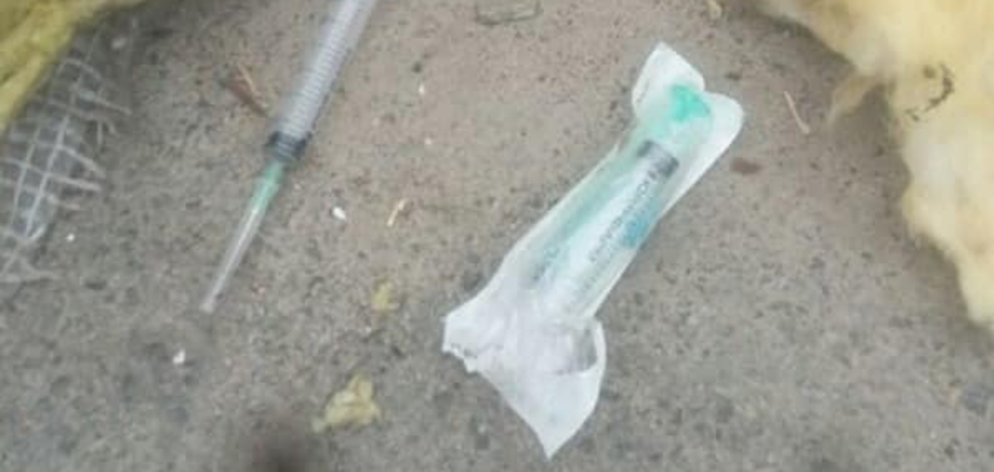В Киеве обнаружили в незаконной пристройке наркопритон