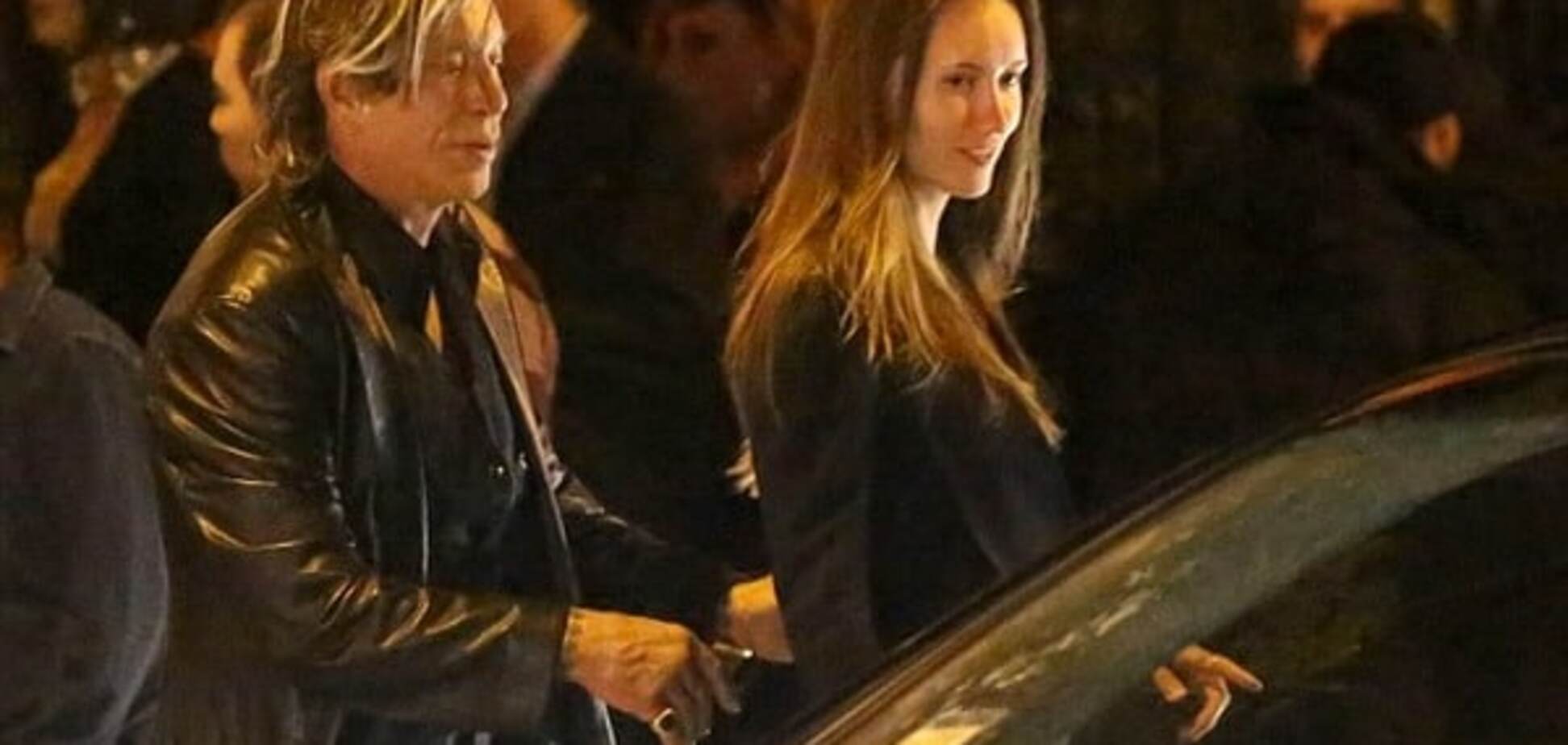 Микки Рурк вывел в свет молодую возлюбленную