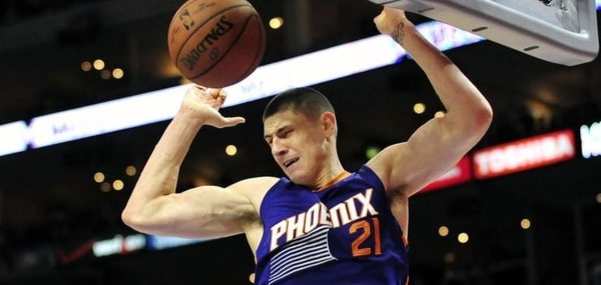Украинский баскетболист провел феерический матч против чемпиона НБА: видео моментов