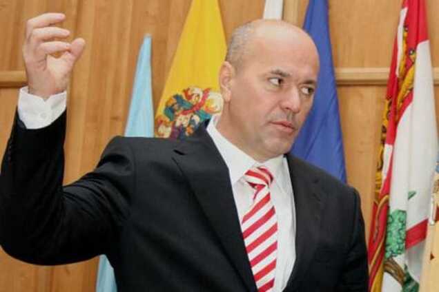 На органи або розстріляти: екс-мер Ужгорода назвав Савченко 'вбивцею' і 'нелюдом'