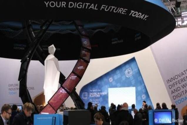 Комп'ютерна виставка CeBIT: 'хмарні обчислення' у країні факсів