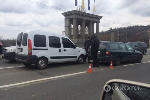 В Киеве из-за  ДТП остановился мост Патона