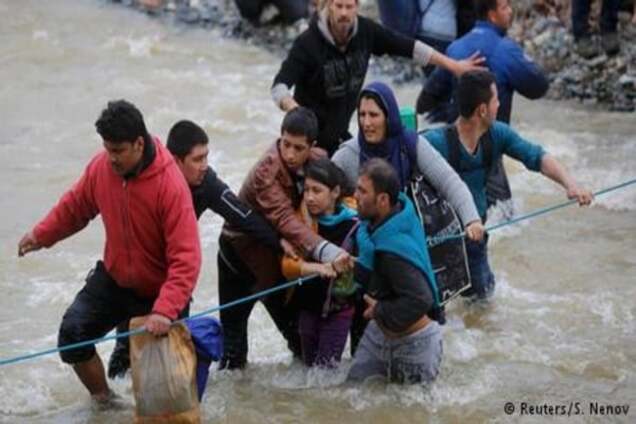 Уряд Греції вважає прорив біженців до Македонії спланованою акцією