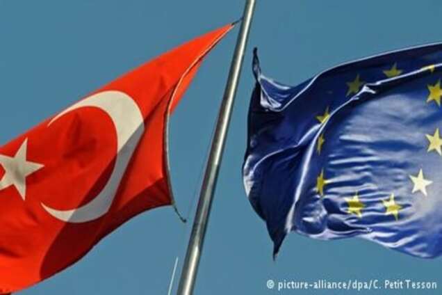 ЗМІ: Єврокомісія рекомендуватиме безвізовий режим для Туреччини