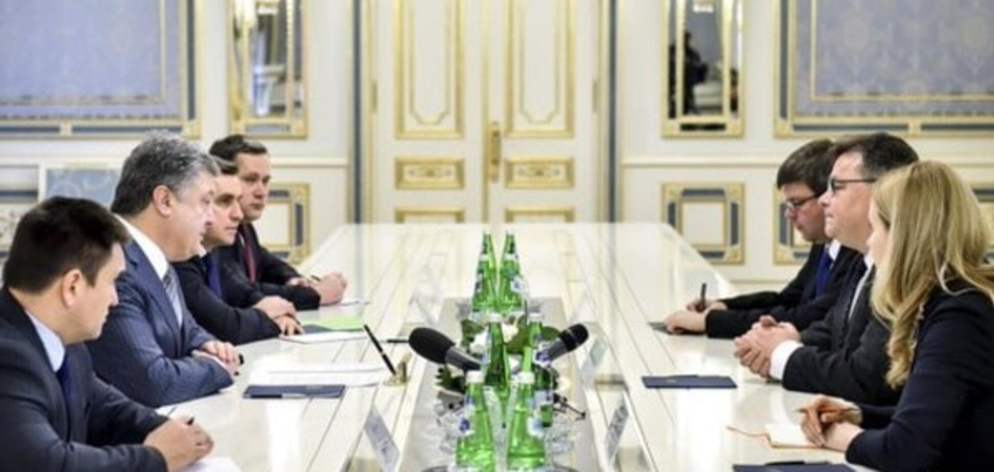 Украина, ЕС и США работают над 'Списком Савченко' - Порошенко