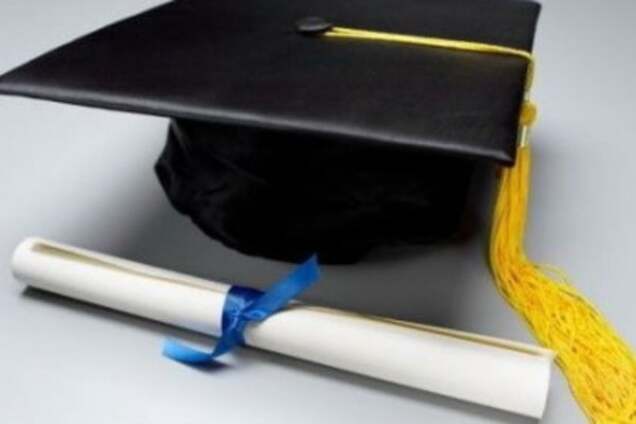 Чи може бути професійним парламент із депутатів без вищої освіти?