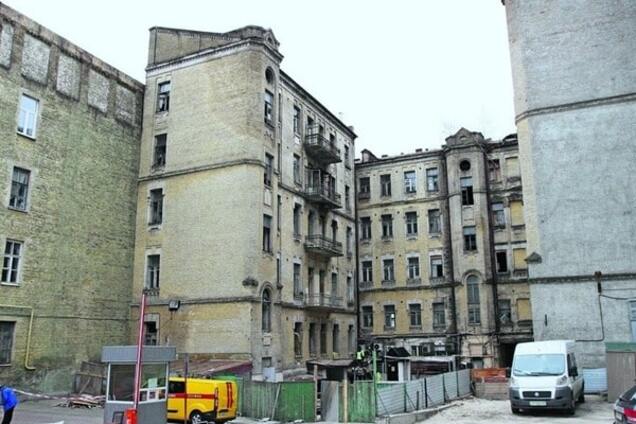 У Києві на місці будівлі, що обрушилася збиралися будувати висотку - ЗМІ 