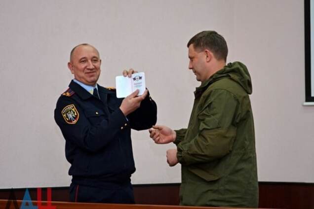 Терористи 'ДНР' почали видачу своїх 'паспортів'