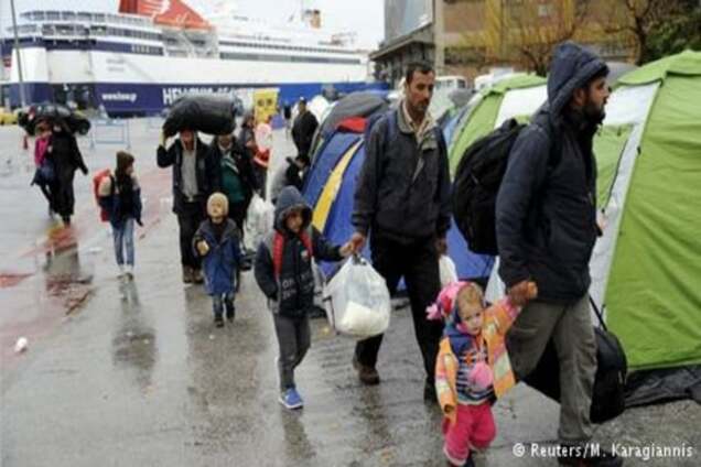 Страны ЕС 'закрывают двери': тысячи беженцев могут на годы застрять в Греции