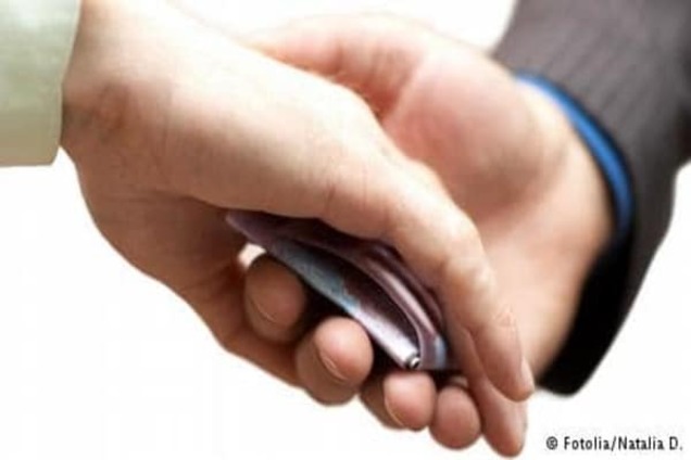 Антикорупційна шістка: хто в Україні бореться з хабарництвом