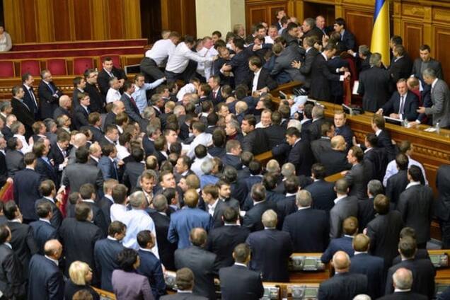 Що загрожує депутату за побиття колеги?