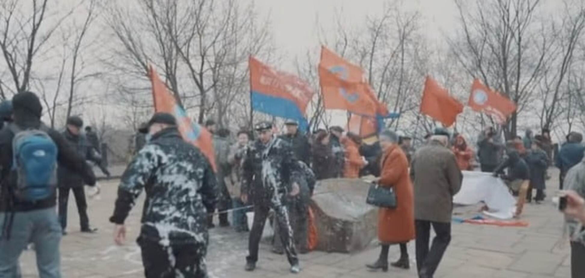 Повернути все взад! У Києві розігнали мітинг за відродження СРСР