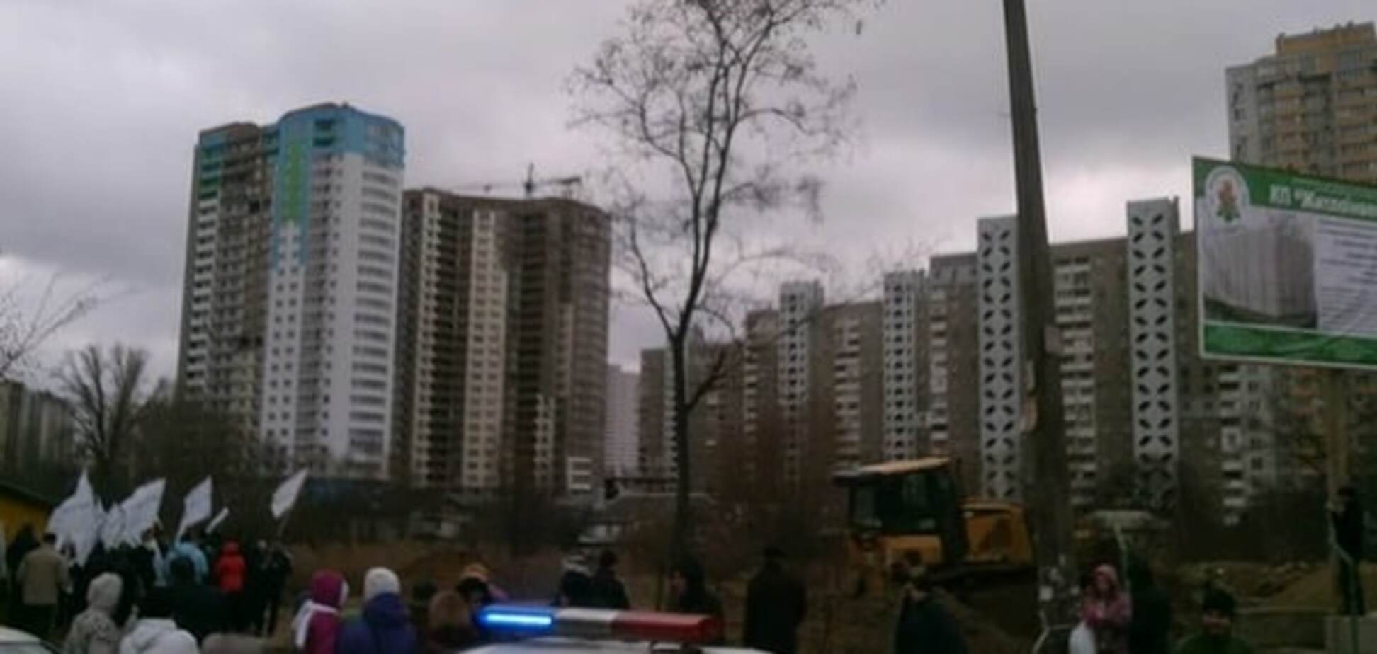Забудова в Києві: на Позняках сталася бійка 