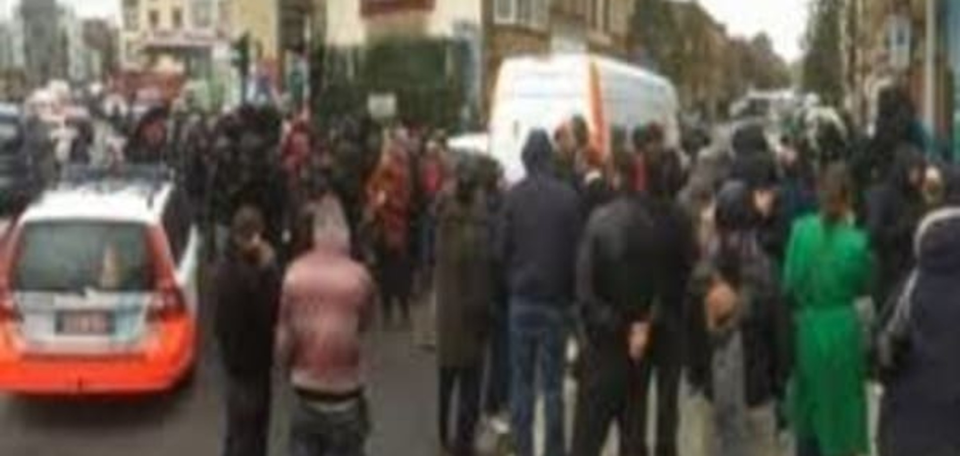В Брюсселе идет облава на террористов: в районе Моленбек слышны взрывы