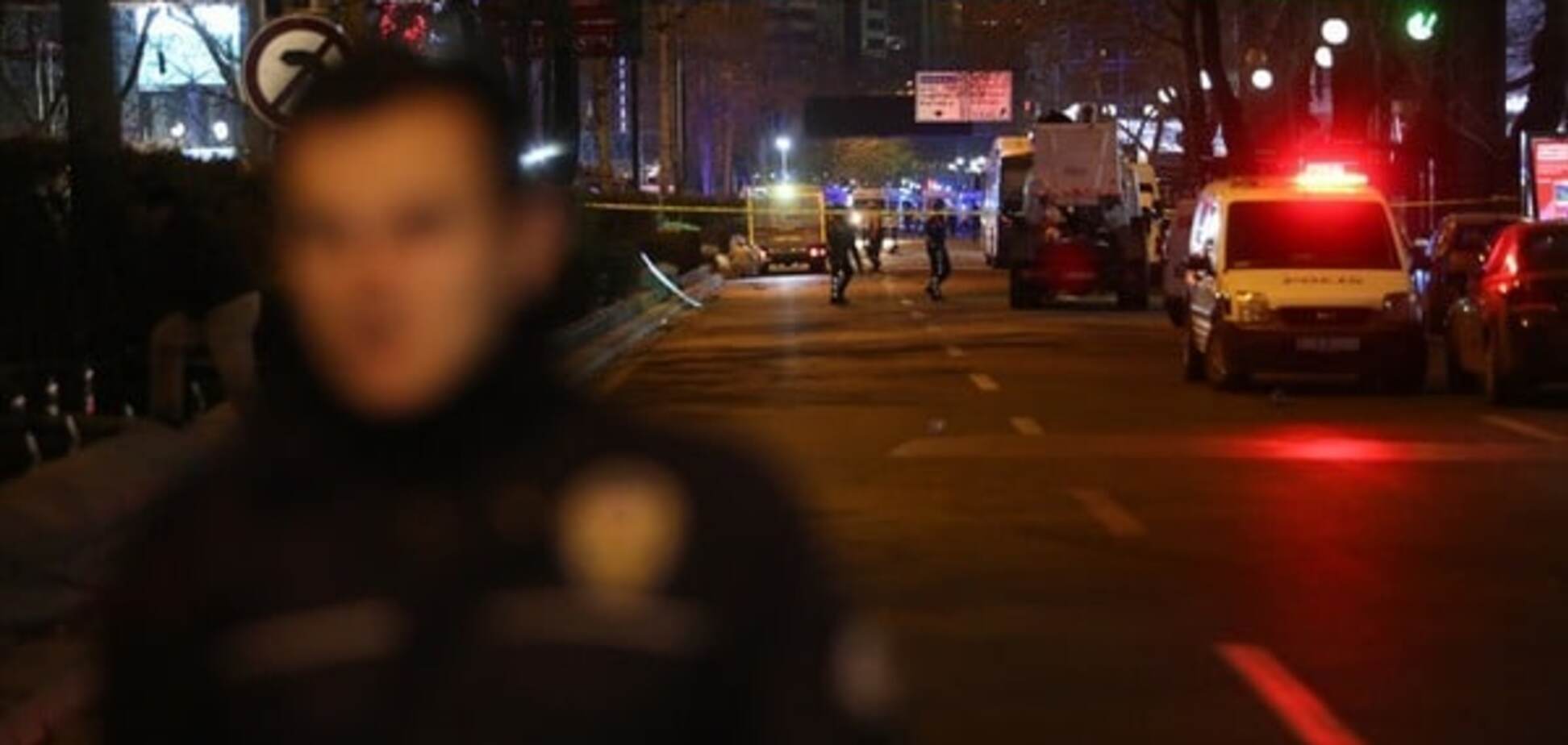 В Анкарі поліцейський застрелив напарника і перехожого