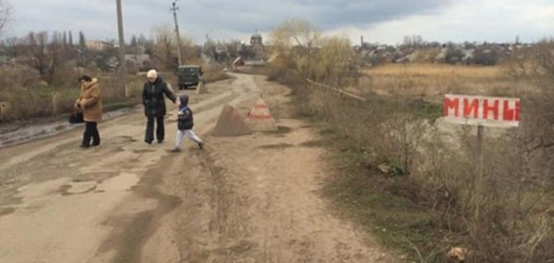 Будни Донбасса: пожарные и скорая приезжают на вызовы с оккупированных территорий