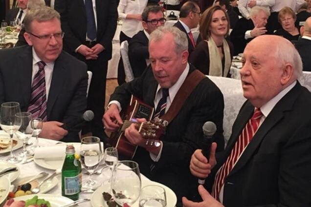 Макаревич спел дуэтом с Михаилом Горбачевым на его 85-летии