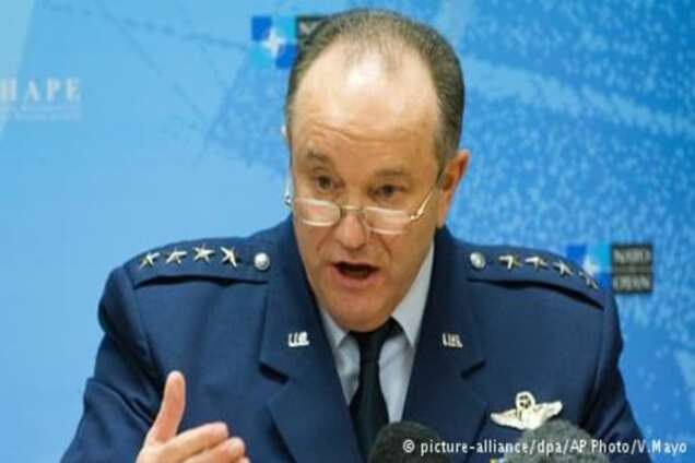 Генерал НАТО: Росія використовує біженців як зброю