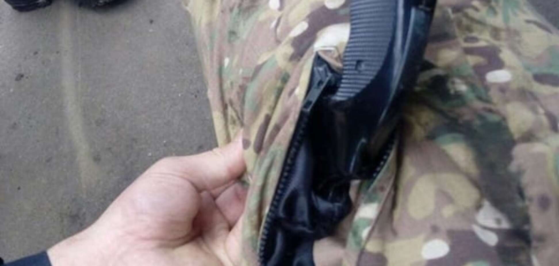В Харькове мужчина поставил подростков на колени и угрожал убийством