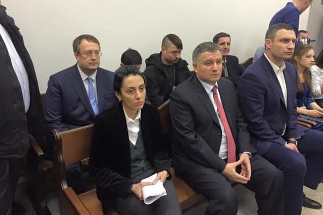 Дело Олийныка: поддержать полицейского приехали Деканоидзе, Аваков и Кличко