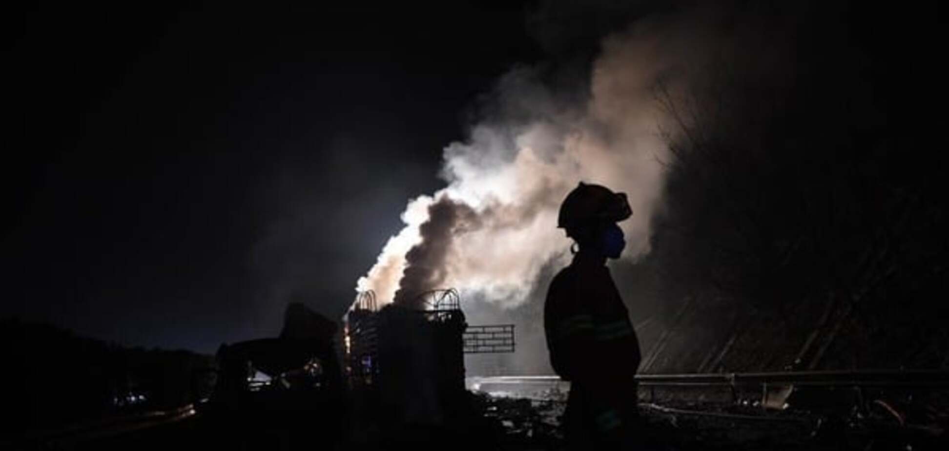 У Китаї на швидкісному шосе вибухнула вантажівка: є загиблі
