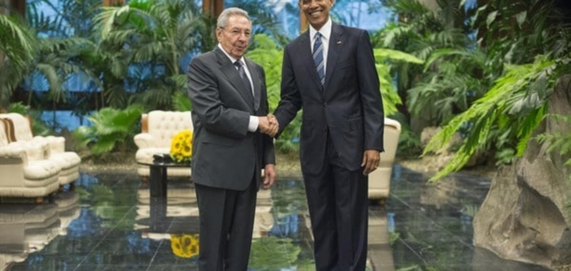 Барак Обама зустрівся на Кубі з Раулем Кастро