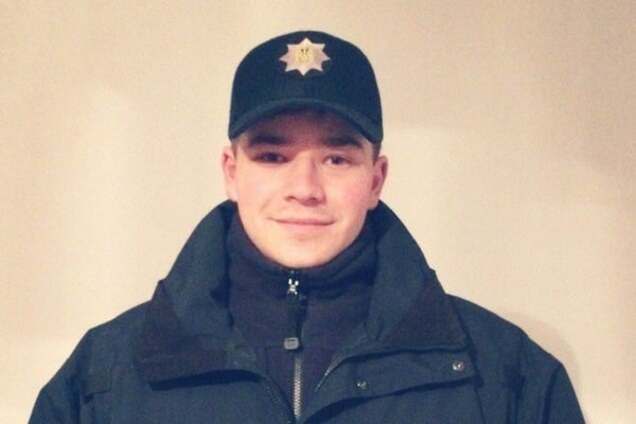 В сети львовского копа уличили в раздаче 'полезных советов' радикалам