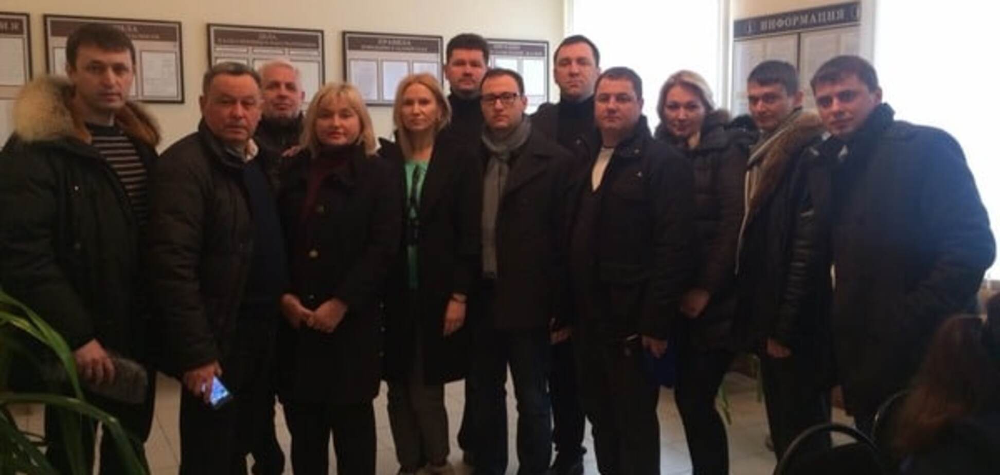 Українська делегація прибула на суд над Савченко, але без матері льотчиці