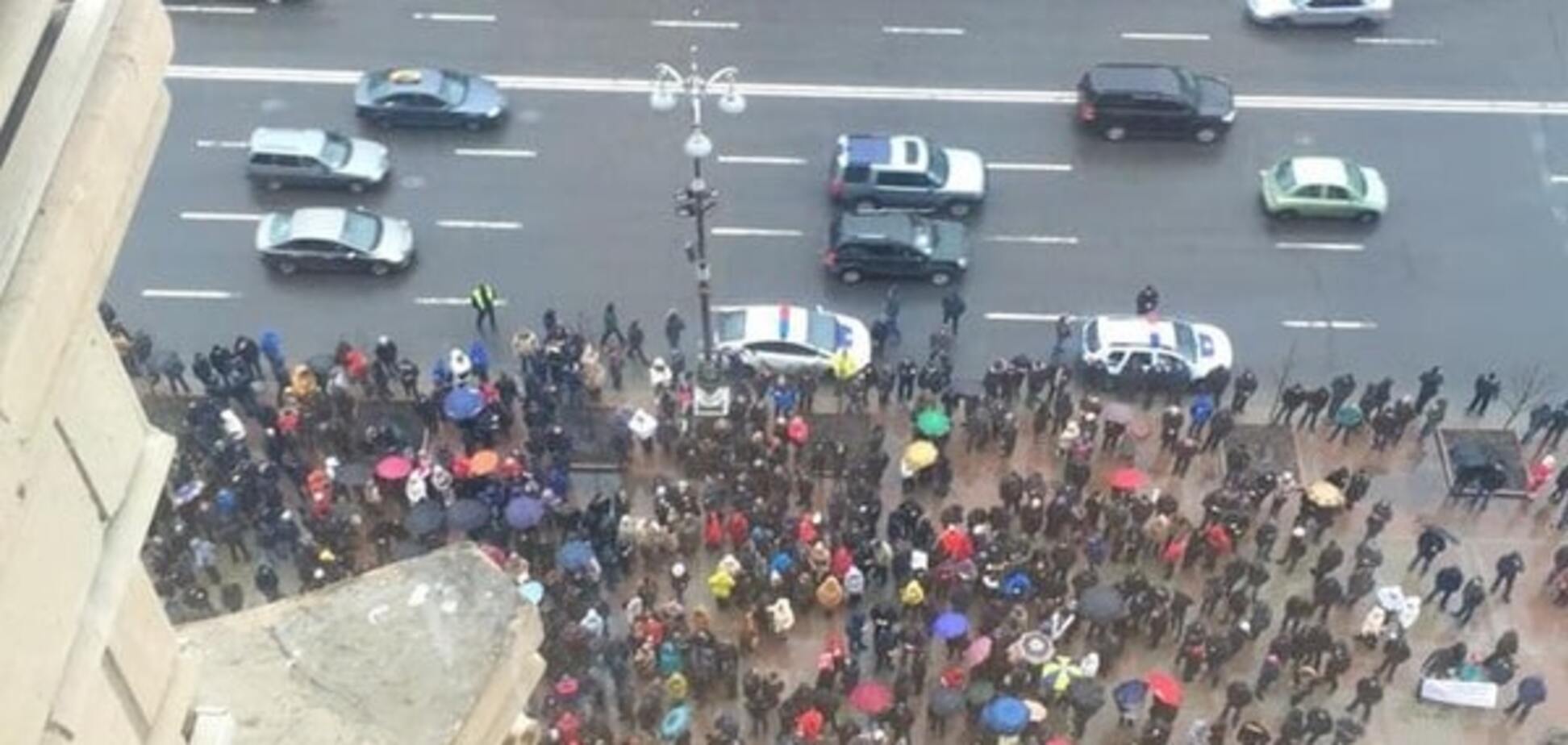 У Києві протестують проти заборони продажу алкоголю в кіосках: фотофакт