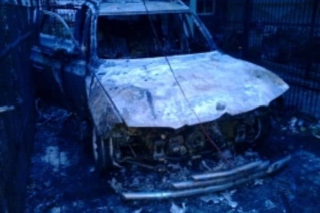 В Киеве сожгли кроссовер стоимостью 30 тысяч долларов