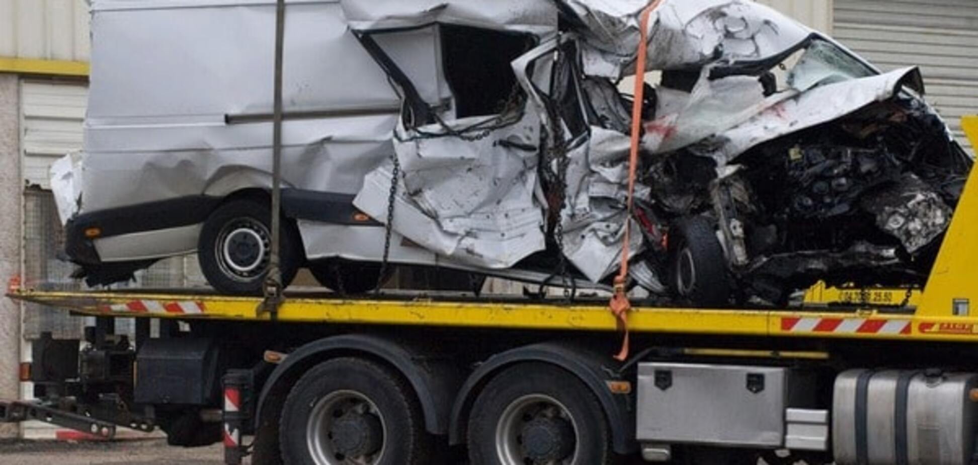 У Франції автокатастрофа з лобовим зіткненням забрала 12 життів