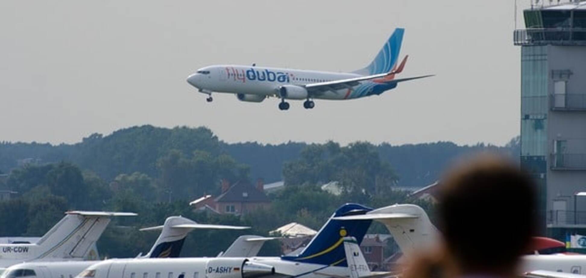 На борту самолета в 'Жулянах' искали взрывчатку