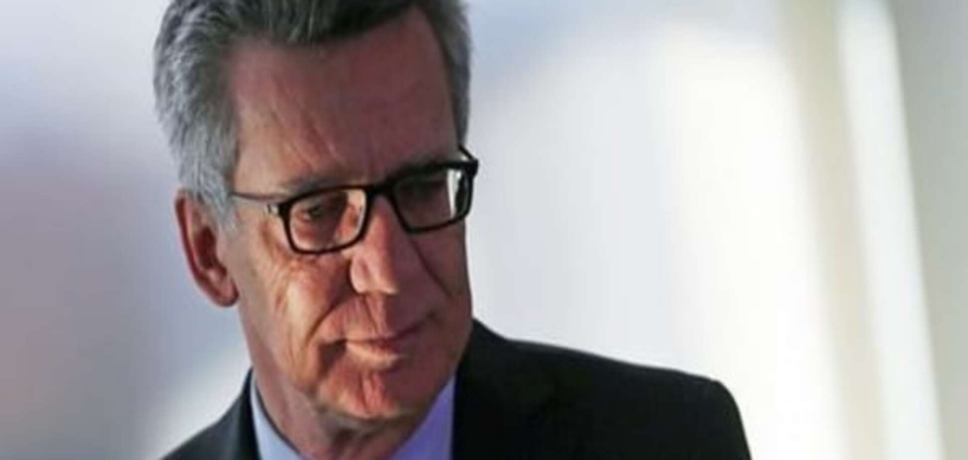 Глава МВС Німеччини вимагає санкцій для біженців, які не вчать німецьку