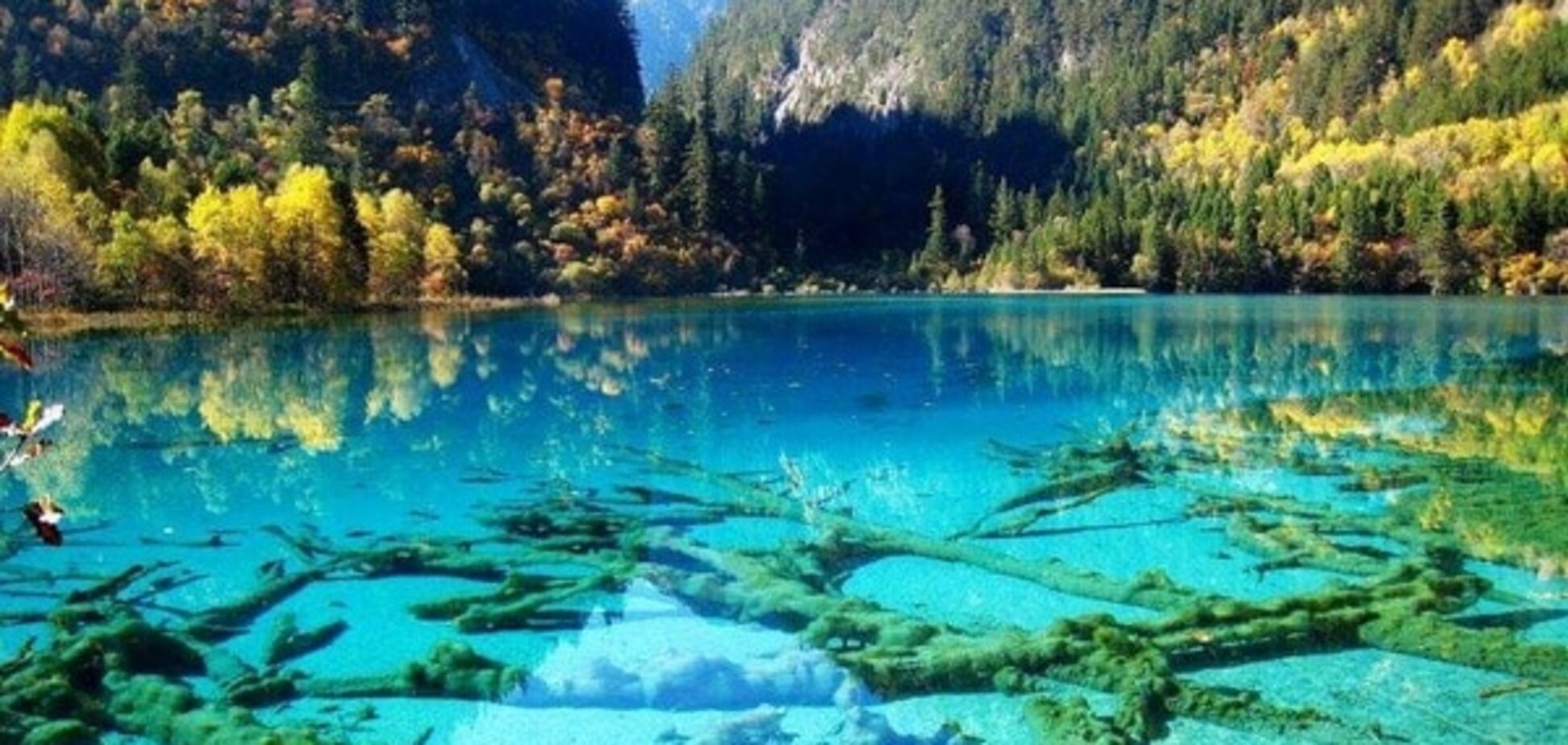 Озеро Пяти цветков в Китае