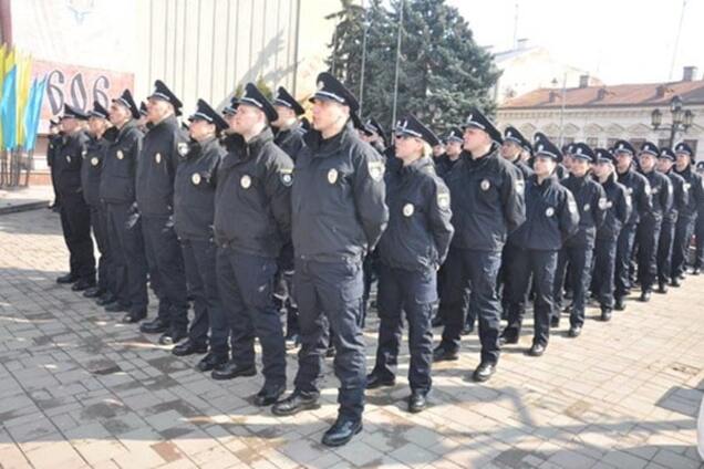 Патрульные полицейские в Черновцах