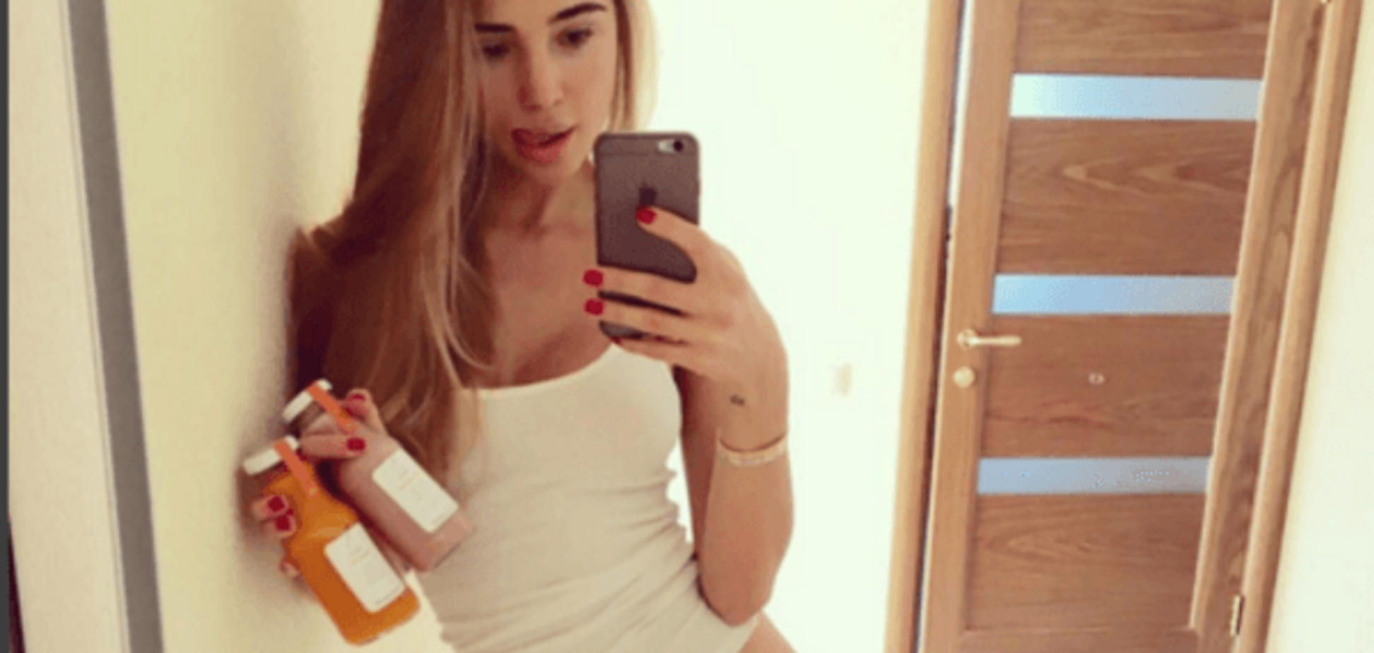 Жена вратаря сборной Украины похвасталась соблазнительной фигурой