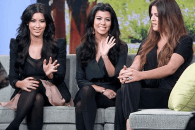 В Сети появилось детское фото Ким и Кортни Кардашьян