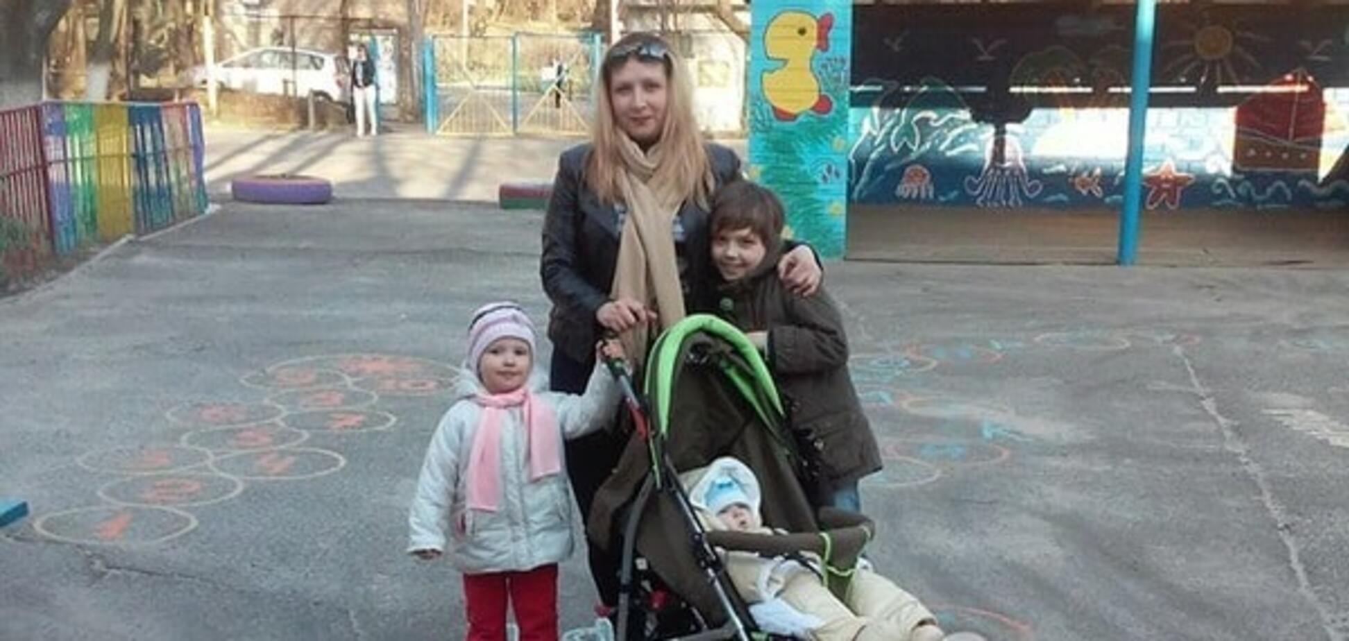 Сын-аутист и предательство мужа: драматическая история переселенки с тремя детьми