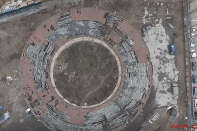 Пока нет беды: дрон заснял плачевное состояние башни 'Киевской крепости'. Видеофакт